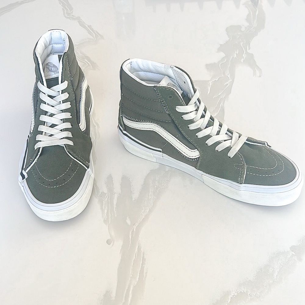 Vans Sk8 Hi Reconstruct Suede Canvas Sneaker Fantastic Olive Camo W 9 / M 7.5
